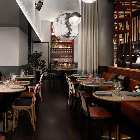 فندق Qt نيو كاسل المظهر الخارجي الصورة Interior of the restaurant