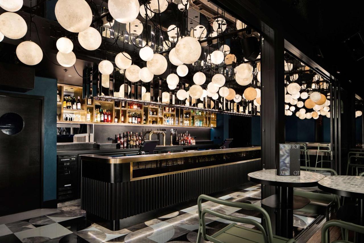 فندق Qt نيو كاسل المظهر الخارجي الصورة The bar at the 2018 edition of the London Design Festival