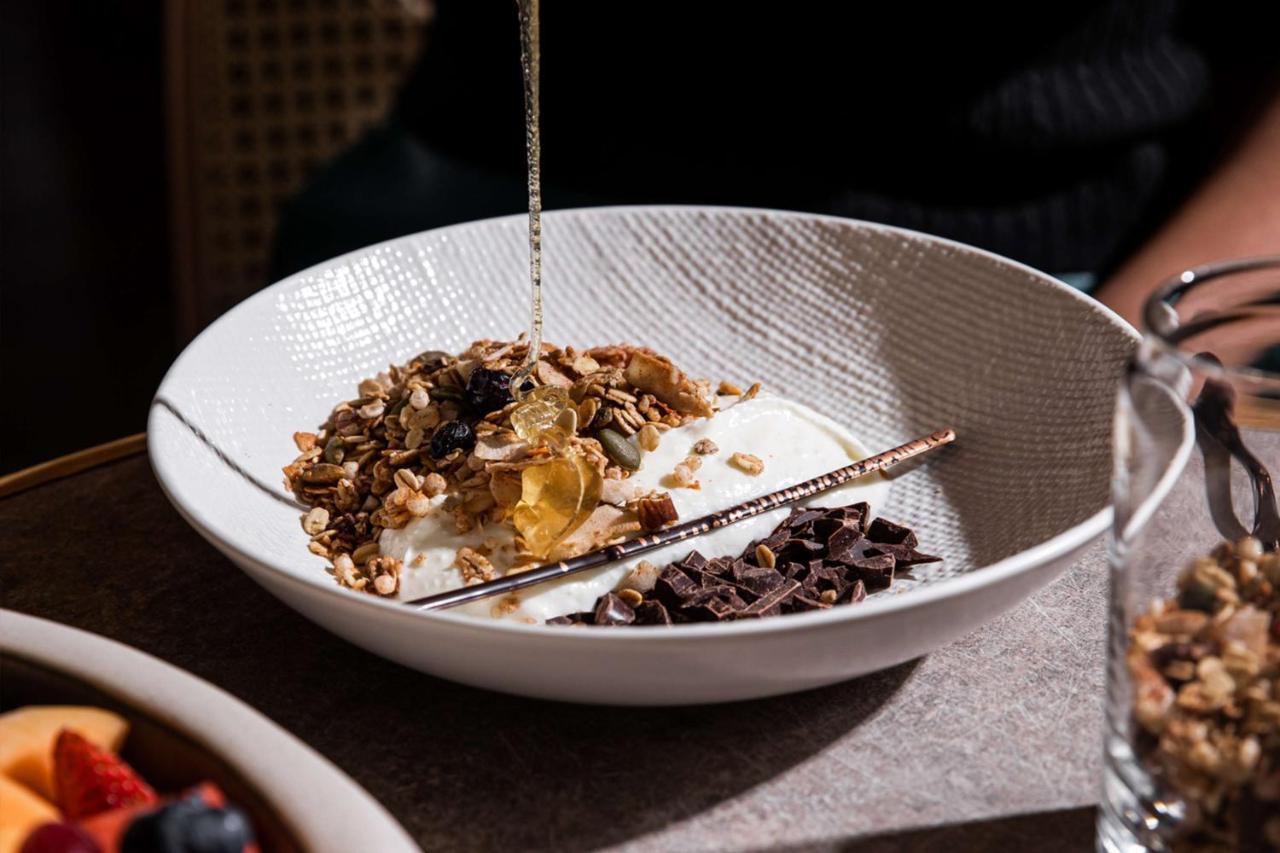 فندق Qt نيو كاسل المظهر الخارجي الصورة Muesli with yoghurt