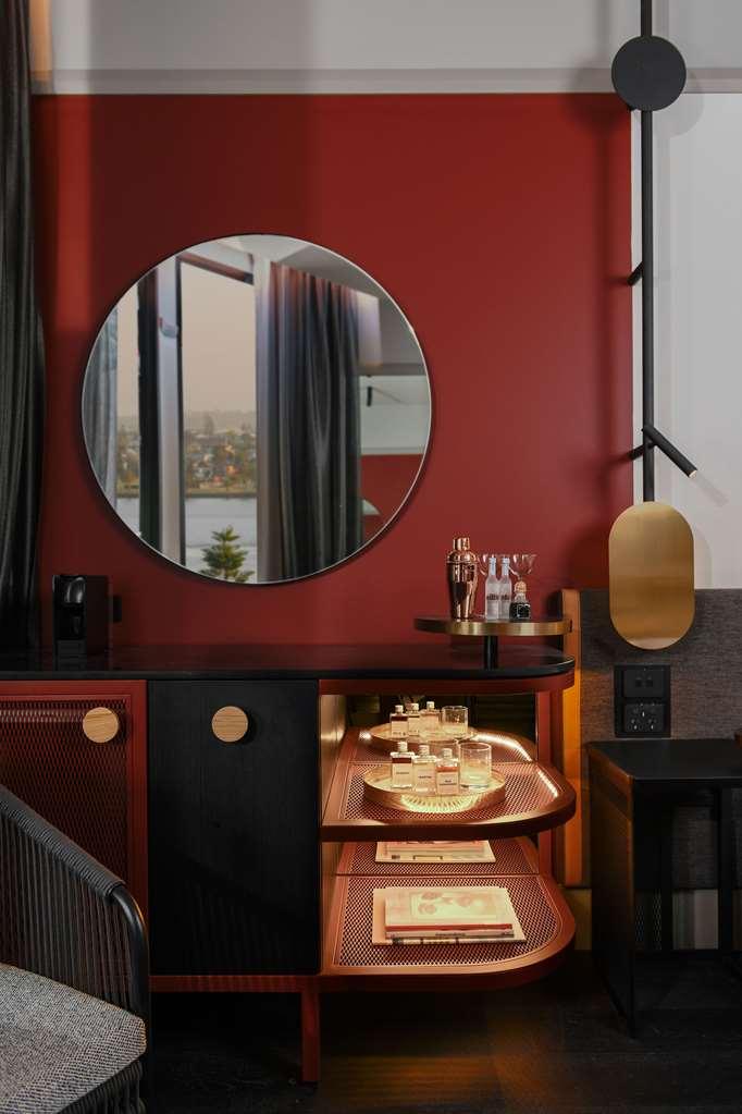 فندق Qt نيو كاسل الغرفة الصورة A room at the hotel