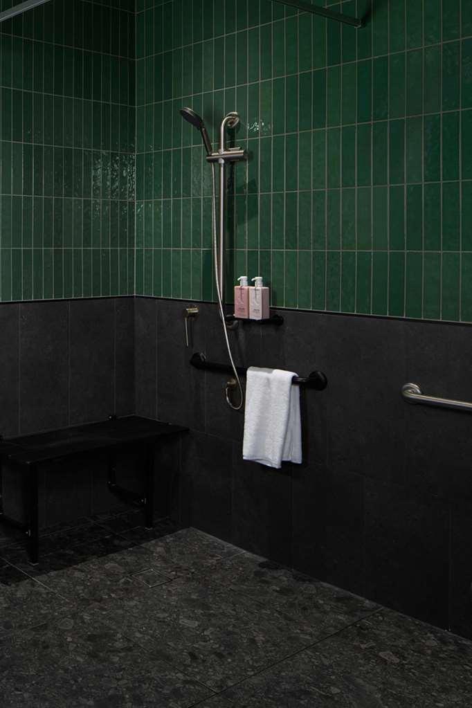 فندق Qt نيو كاسل المظهر الخارجي الصورة A shower in a Japanese onsen